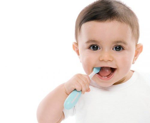 Bàn chải Dentfine cho trẻ từ 1.5 - 6 tuổi