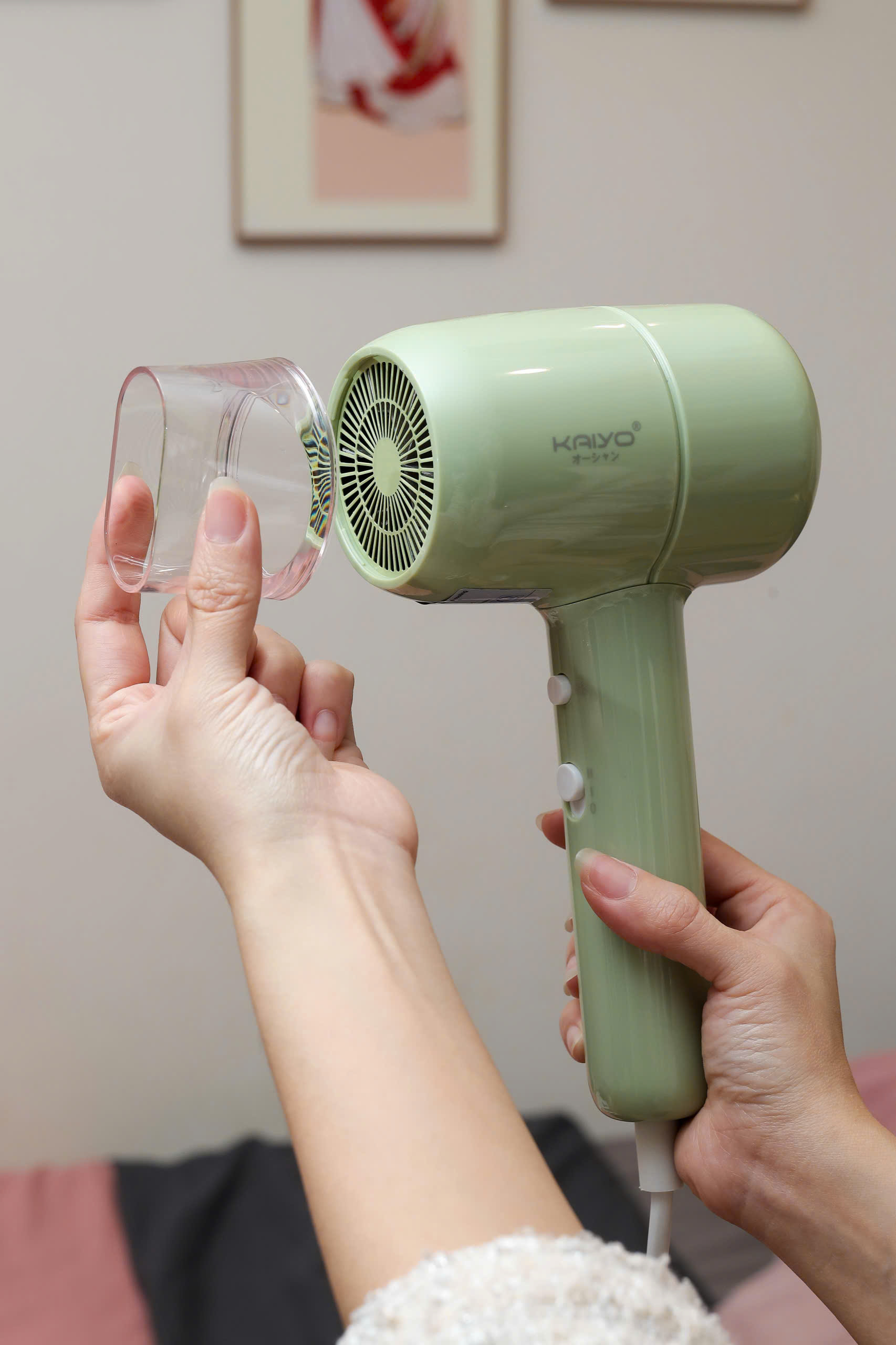 Máy Sấy Tóc Ion Âm Hai Chiều Nóng Lạnh Kaiyo, Model KHD-418, Màu Xanh Mint