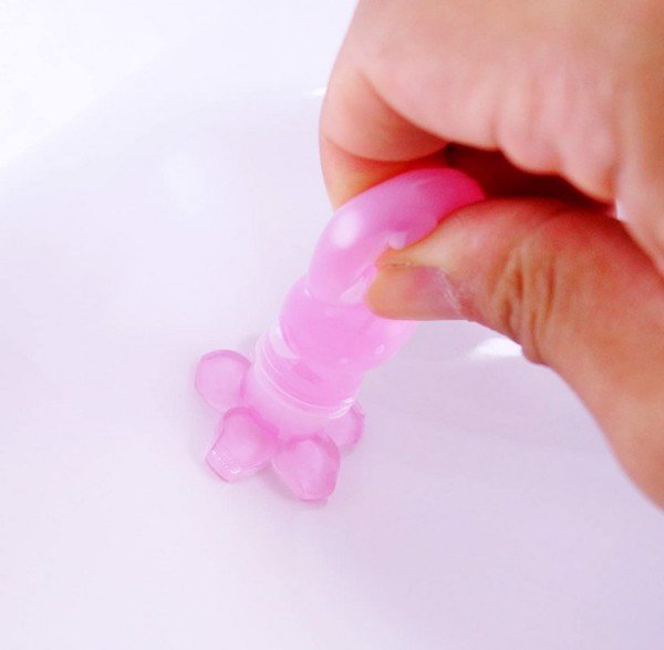 Gel khử mùi, diệt khuẩn bồn cầu Kobayashi Bluelet hình hoa dùng trong 30 ngày