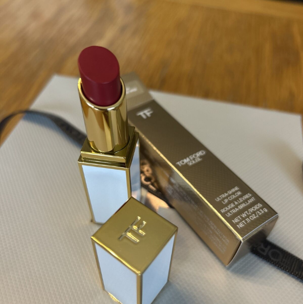 Son Tom Ford Ultra Shine Lip Color 34 Rose Irisé - Màu Đỏ Cherry 3.3g
