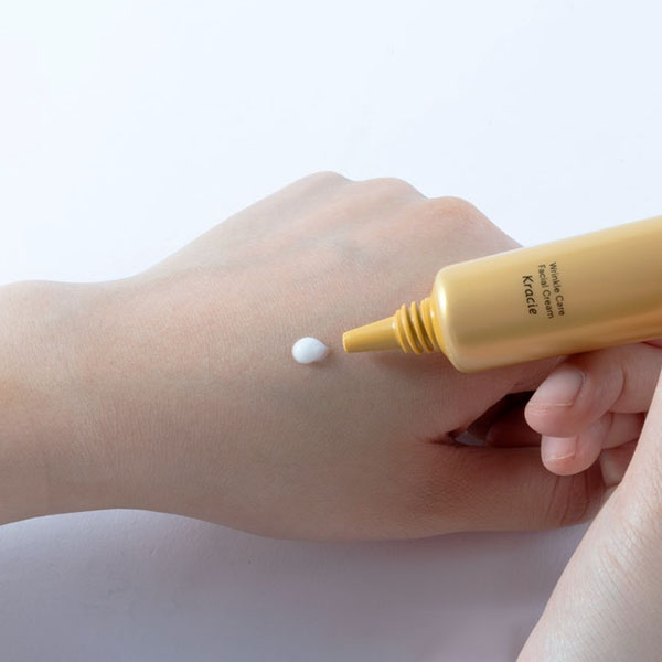 Kem Dưỡng Chống Nhăn Vùng Mắt, Khóe Miệng Kracie Hadabisei Wrinkle Care Facial Cream (30G)