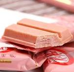 Bánh Kitkat vị dâu tây 113g/túi ( màu hông)
