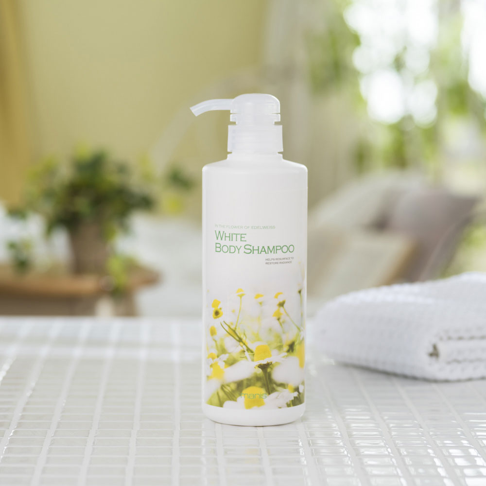 Sữa Tắm Trắng Da Manis White Body Shampoo Hương Hoa Cúc 450ML