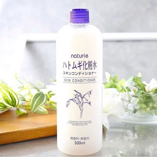 Nước Hoa Hồng Ý Dĩ Dưỡng Ẩm Naturie Hatomugi Skin Conditioner 500ML