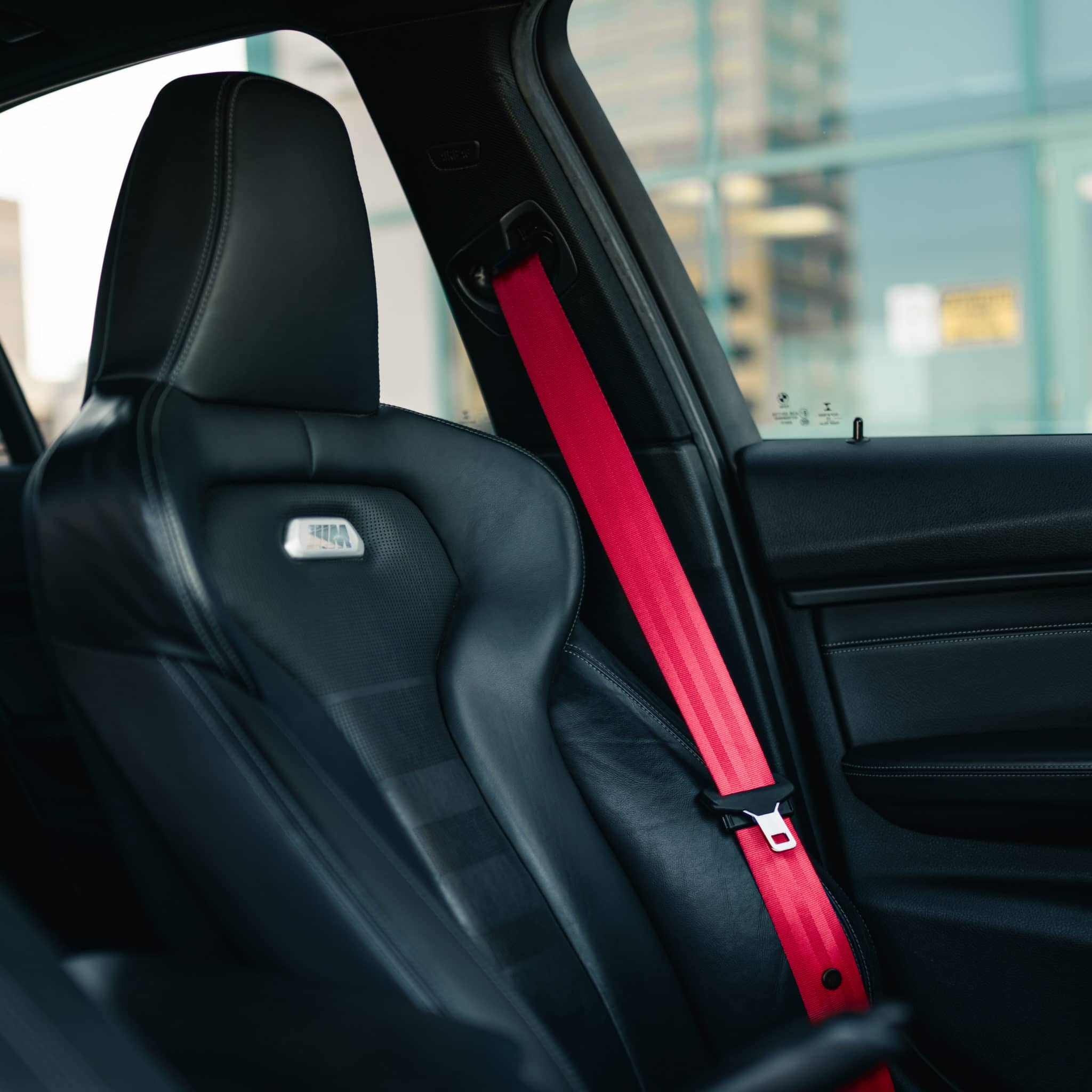 Đổi màu dây đai an toàn (seatbelt) – Tạo điểm nhấn cá tính cho không gian nội thất ô tô của bạn