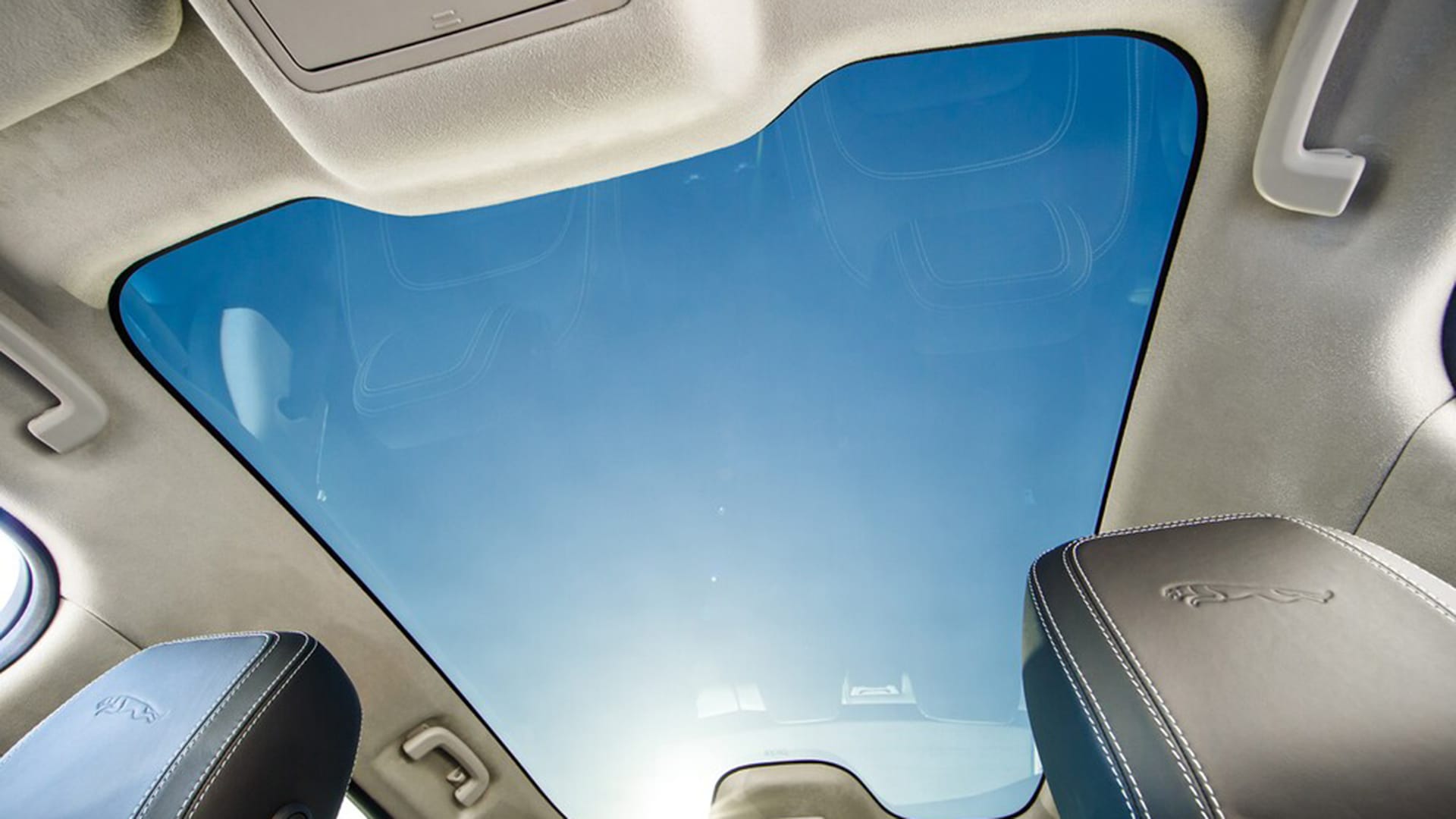 NHỮNG ĐIỀU BẠN CHƯA BIẾT VỀ PANORAMIC ROOF
