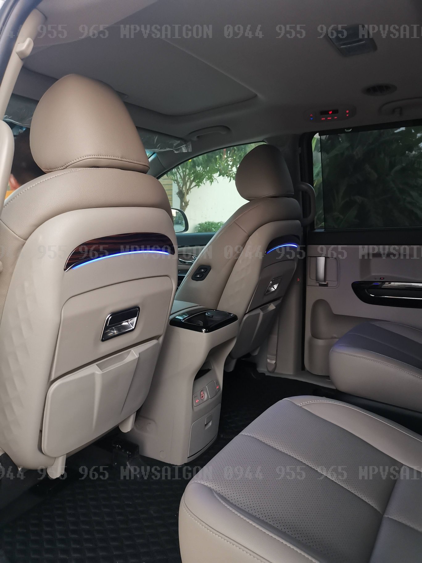 Nâng cấp - độ gác chân Kia SEDONA - MPVSAIGON