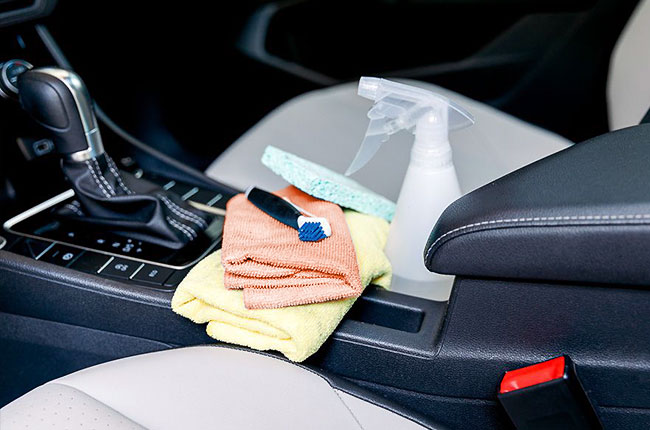 Cách bảo dưỡng ghế da ô tô đơn giản tại nhà - Bí quyết giữ gìn vẻ đẹp và giá trị