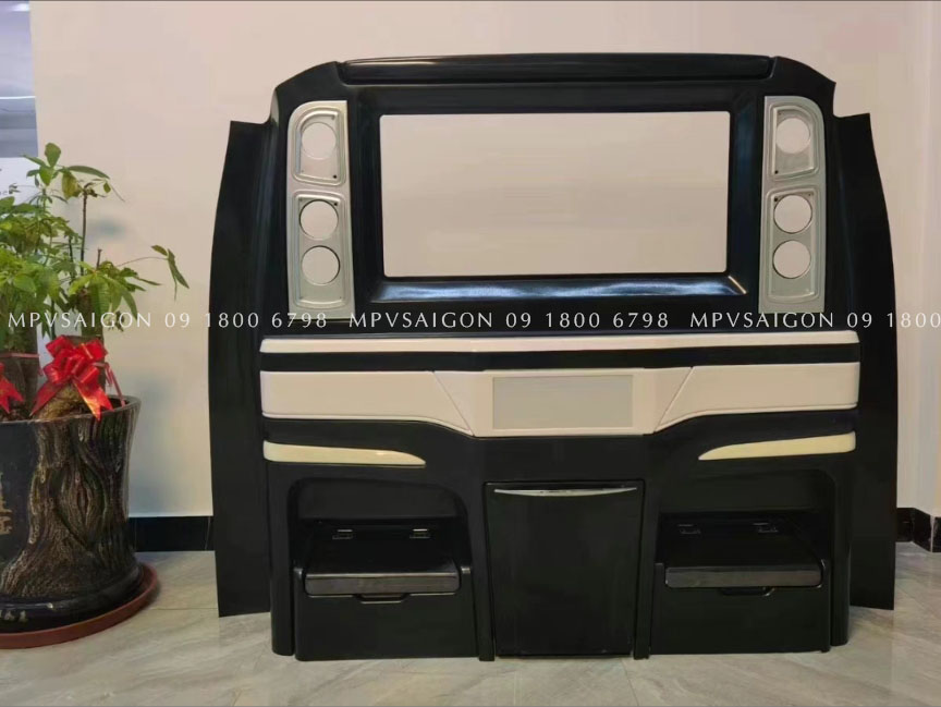 Lắp đặt vách ngăn kín Mercedes Benz V250 - MPVSAIGON