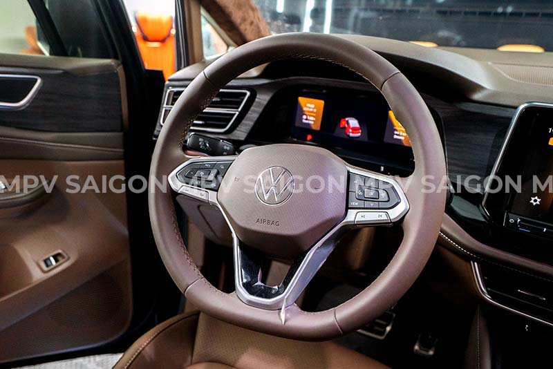 viloran-ghe-limousine-alphard-40-mpv-saigon