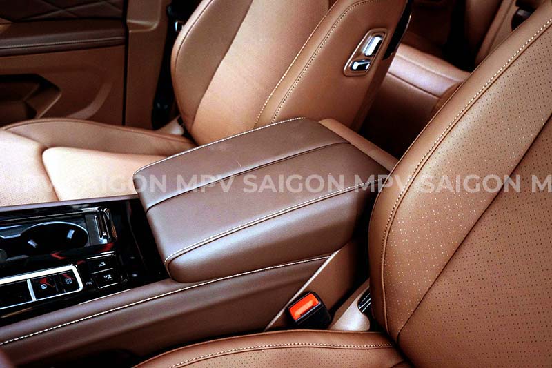 viloran-ghe-limousine-alphard-40-mpv-saigon