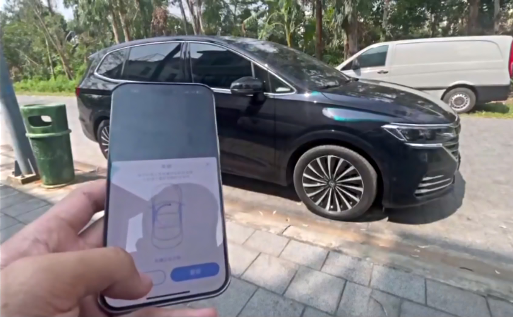 Đề nổ Volkswagen Viloran từ xa bằng điện thoại