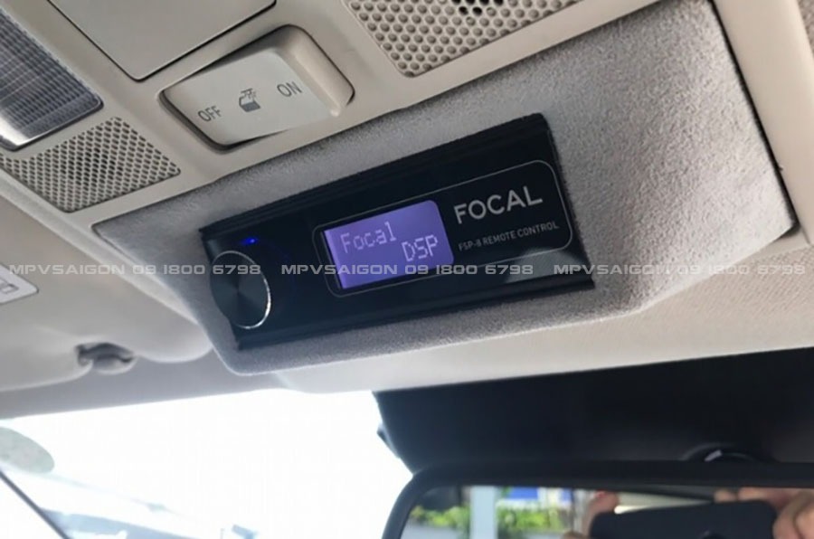 Focal FSP-8 - cổng tín hiệu đầu ra và các kết nối chuyên dụng