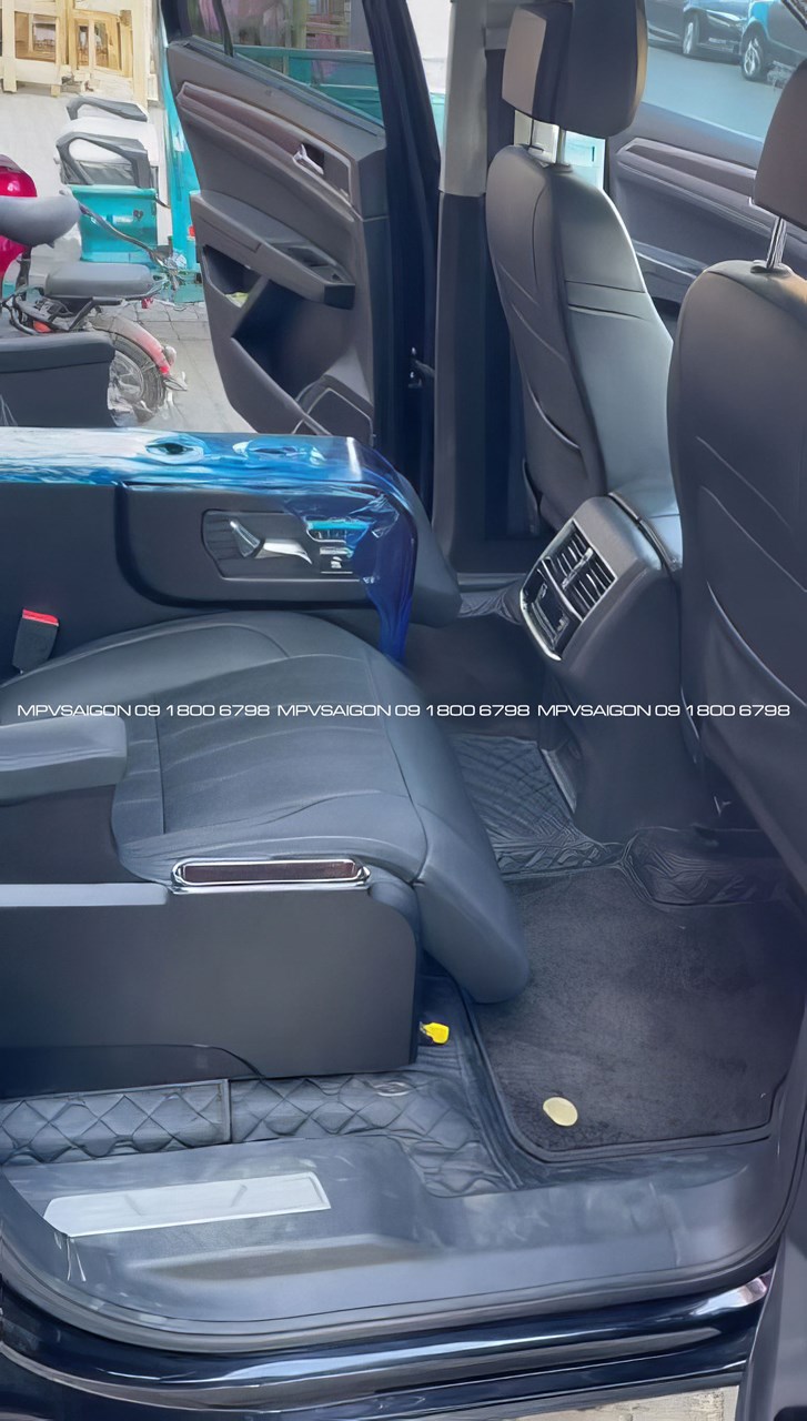Volkswagen Teramont nâng cấp ghế Limousine và con ngựa giữa