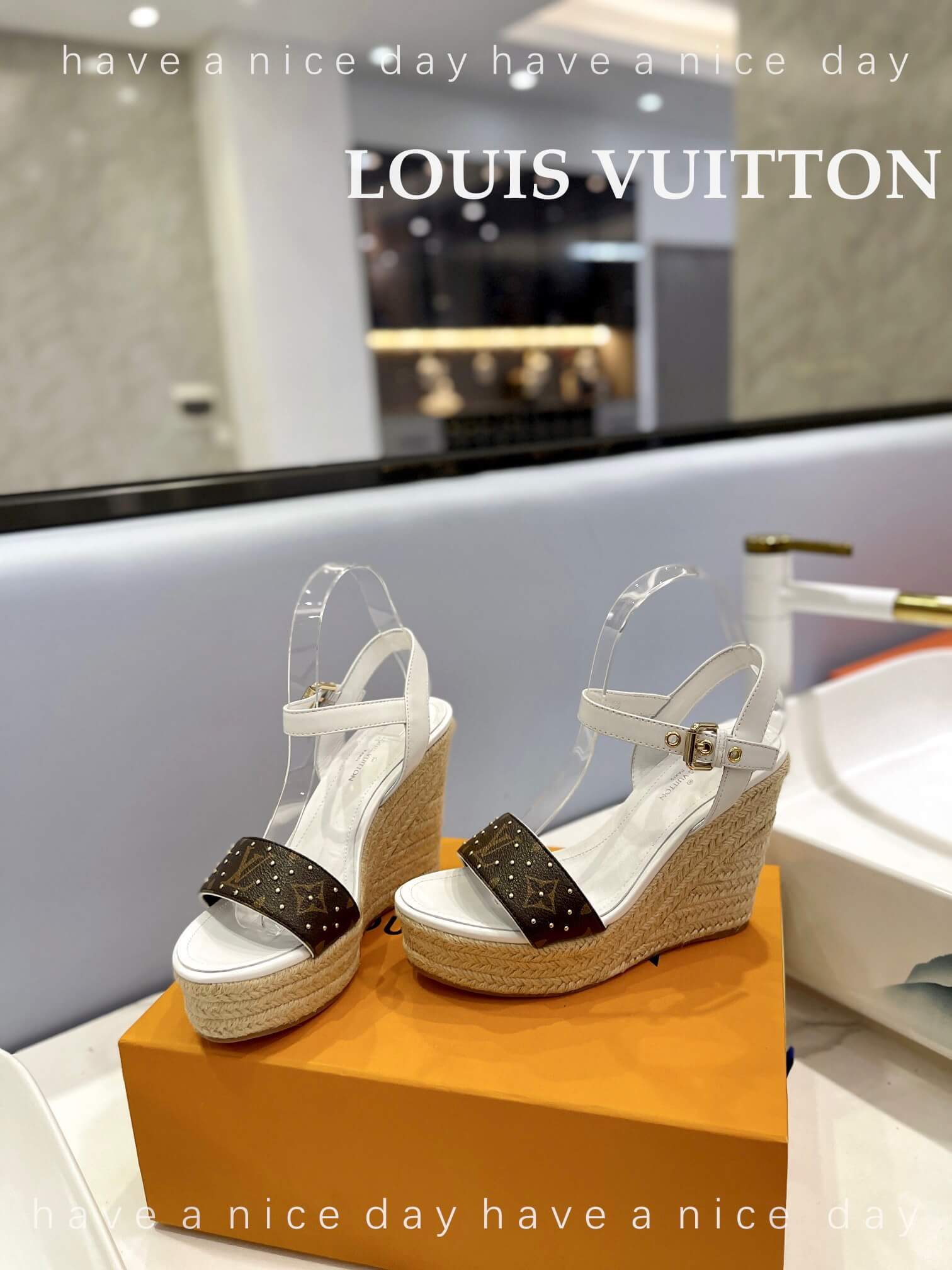 LOUIV Wedges