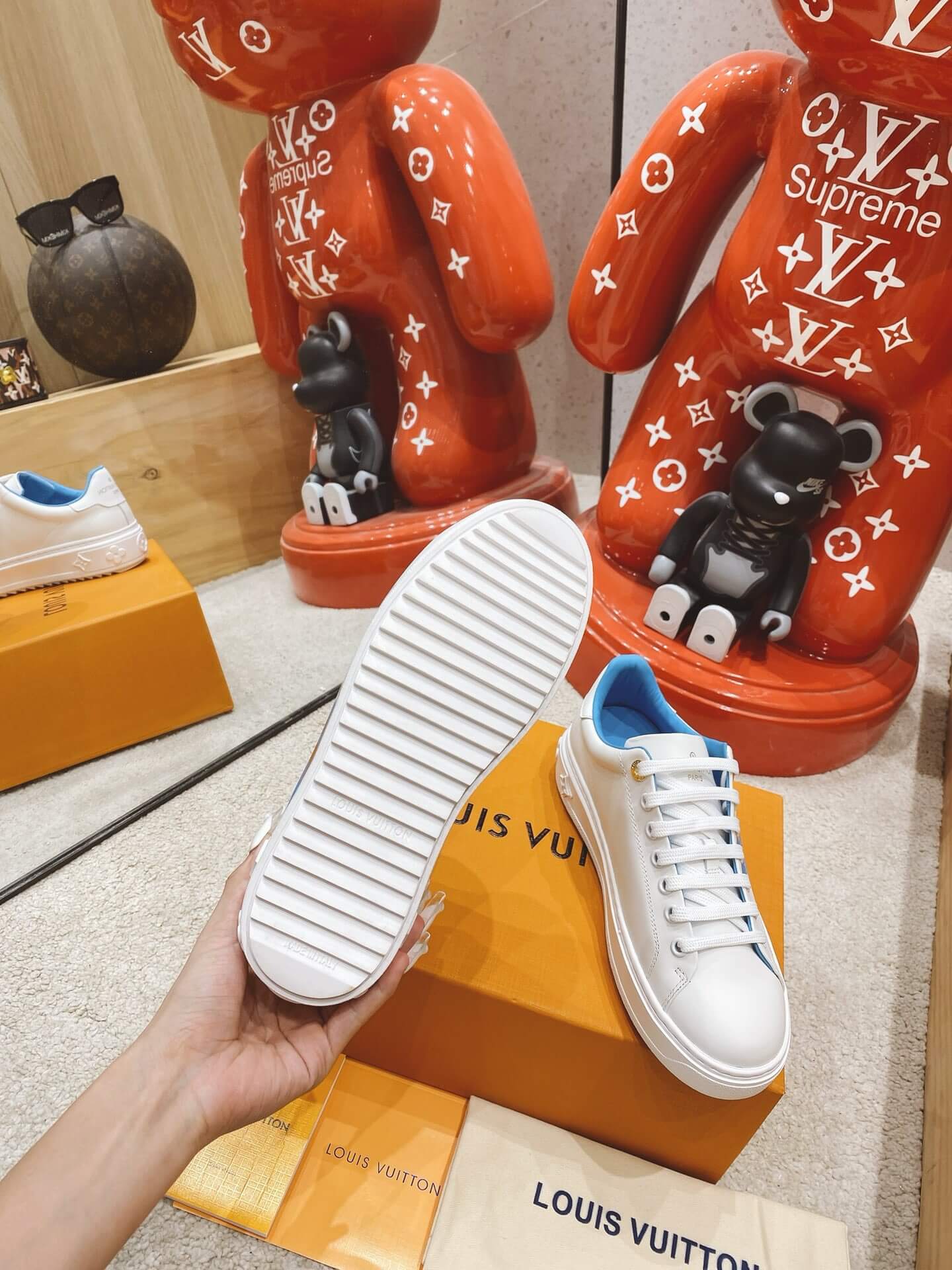 LOUIV Sneakers