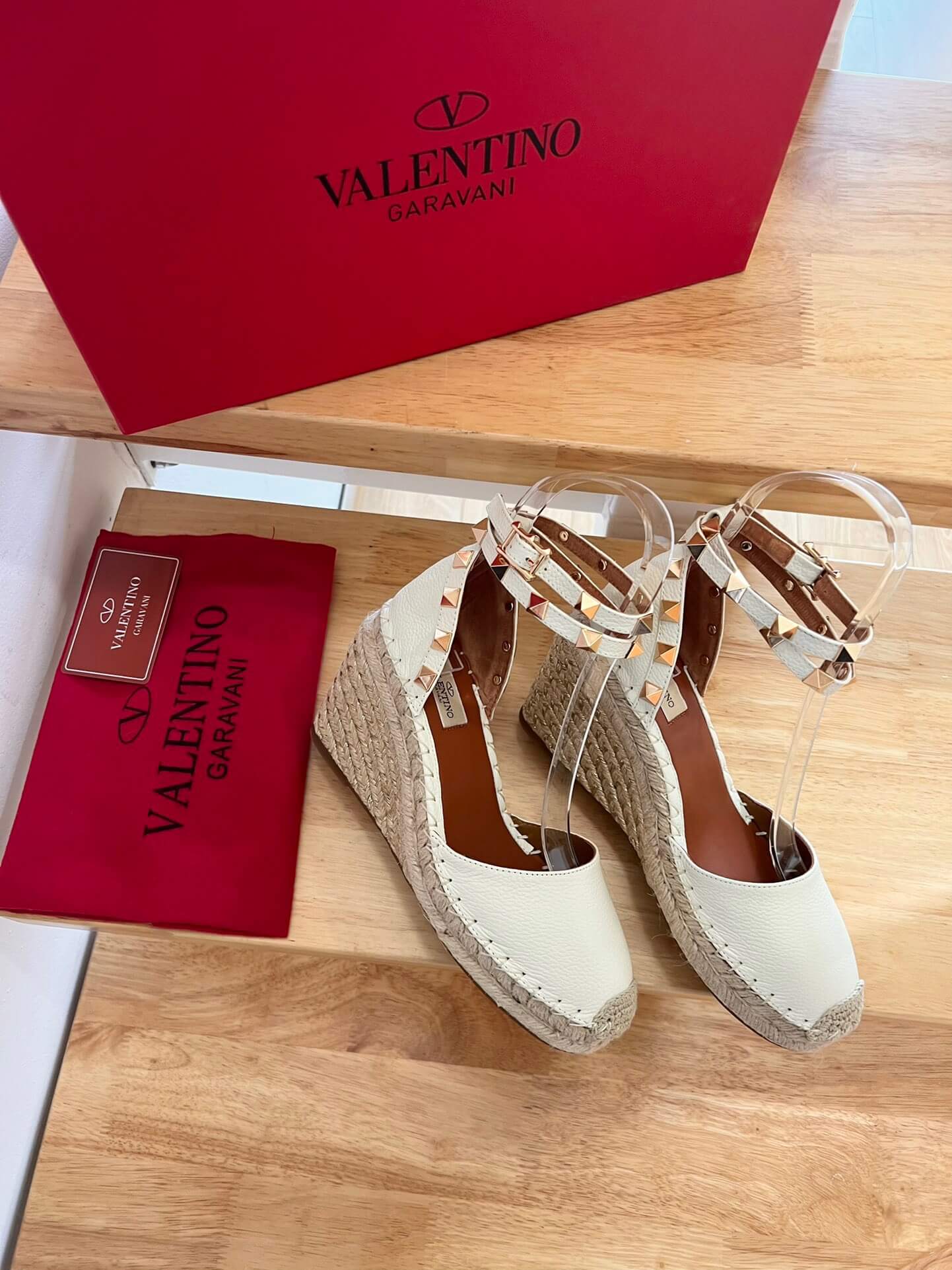 VALEN Wedges