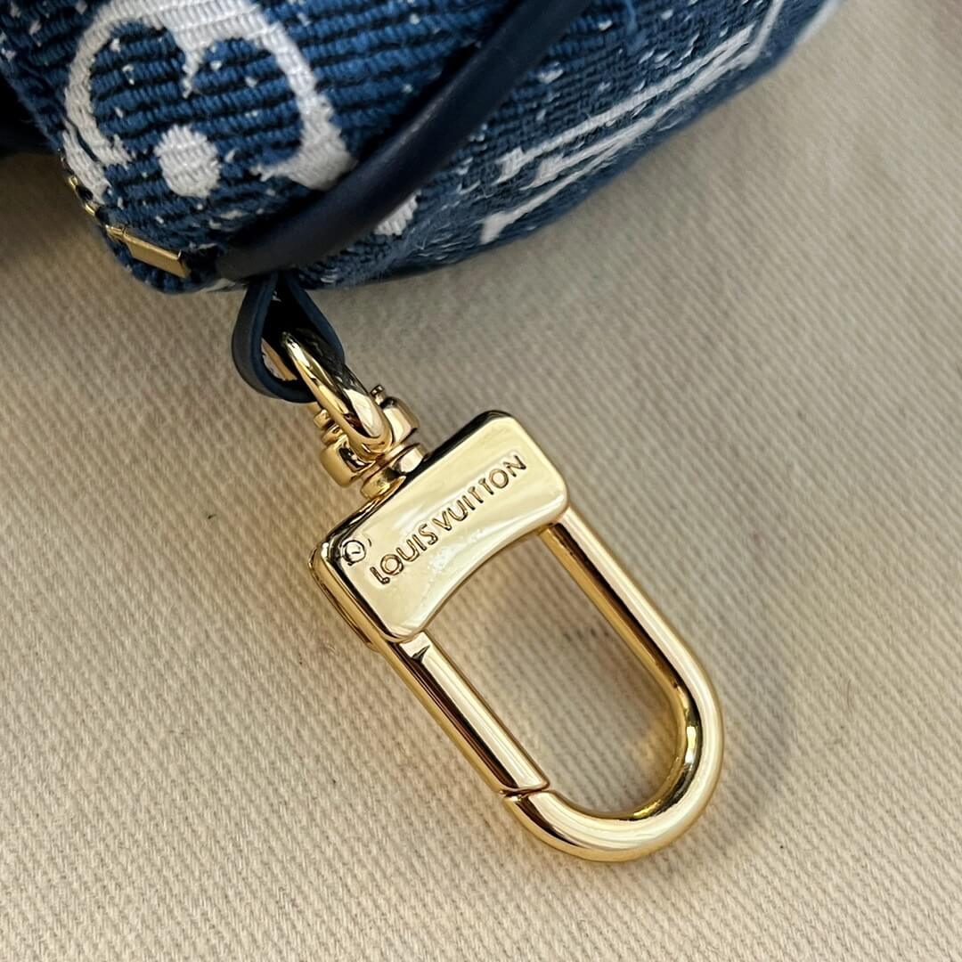 LOUIV Speedy Key Charm (Airpod)