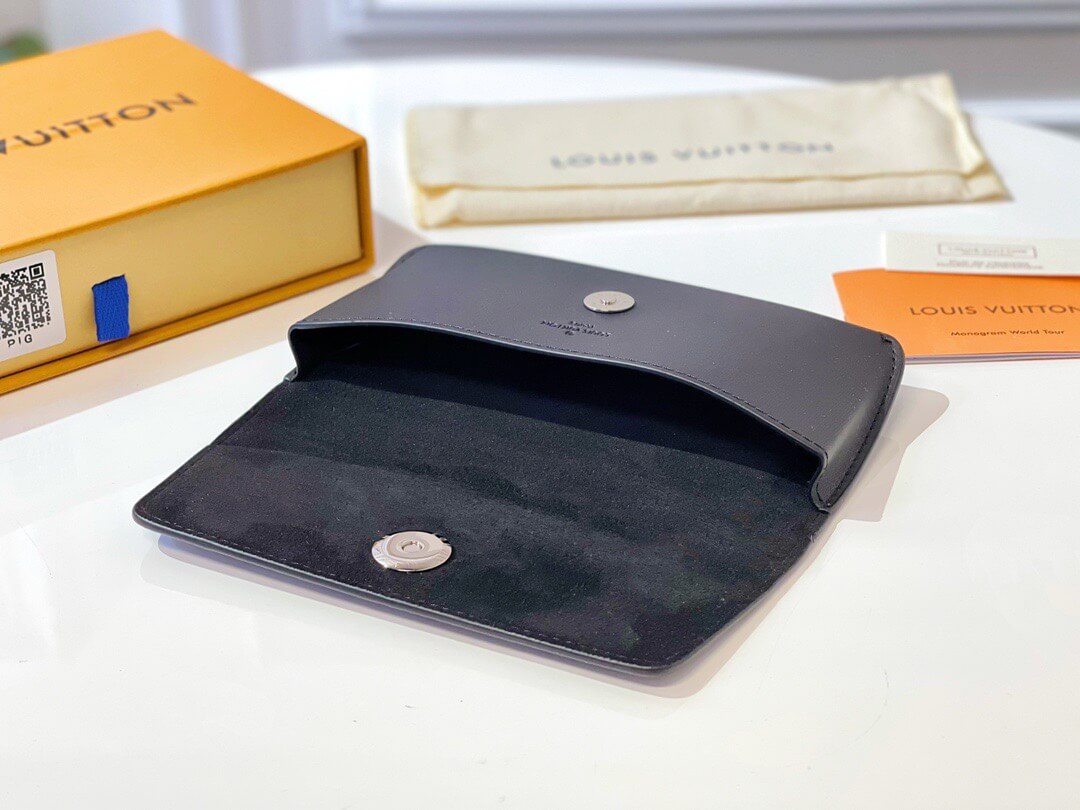 LOUIV Woody Sunglasses Case