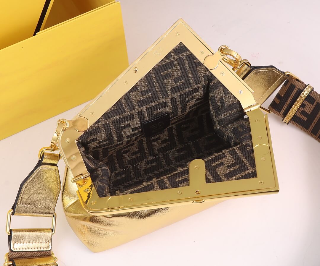 FD First Small (Gold)