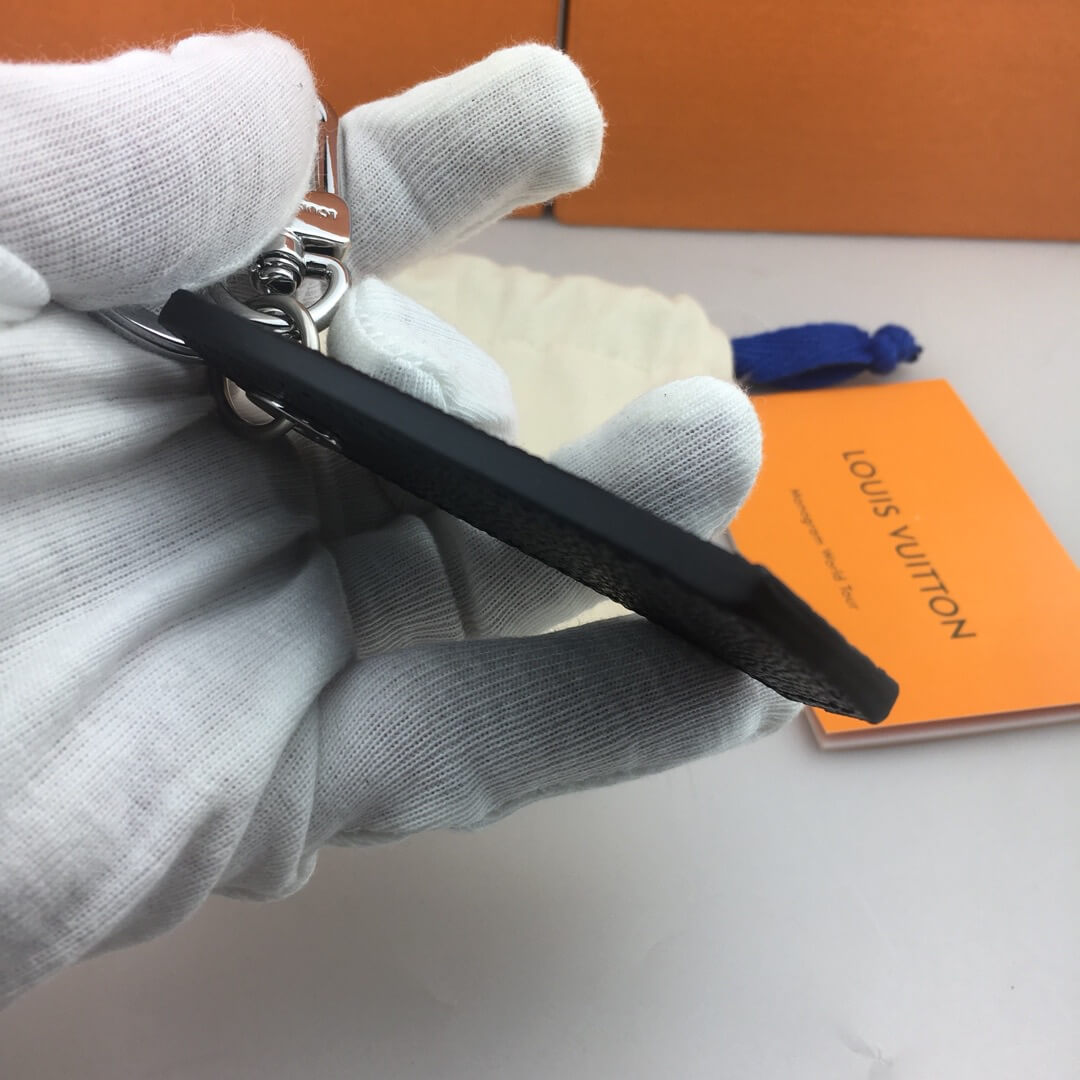 LOUIV Key Charm