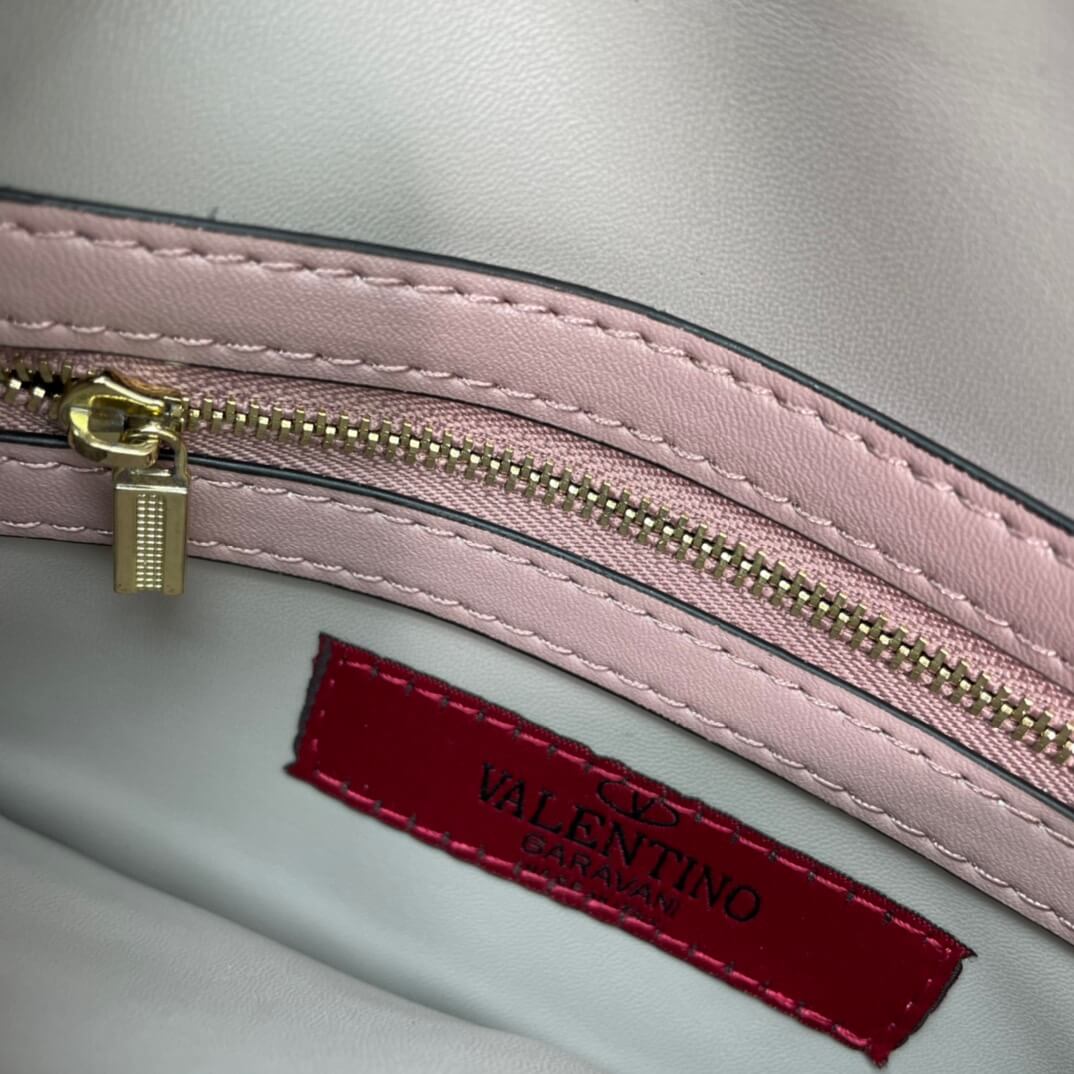 VALEN Rockstuds Clutch