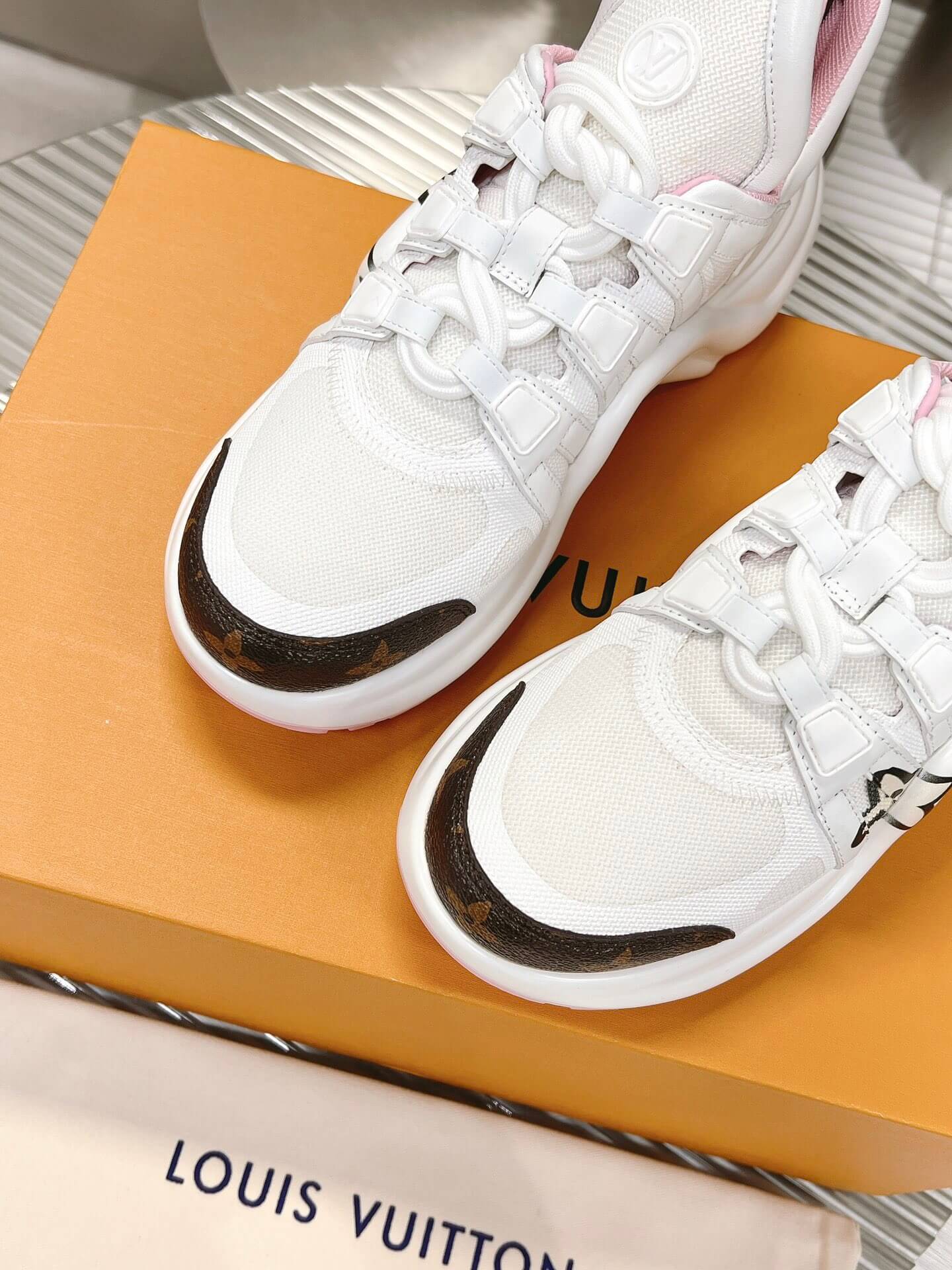 LOUIV Archlight Sneakers