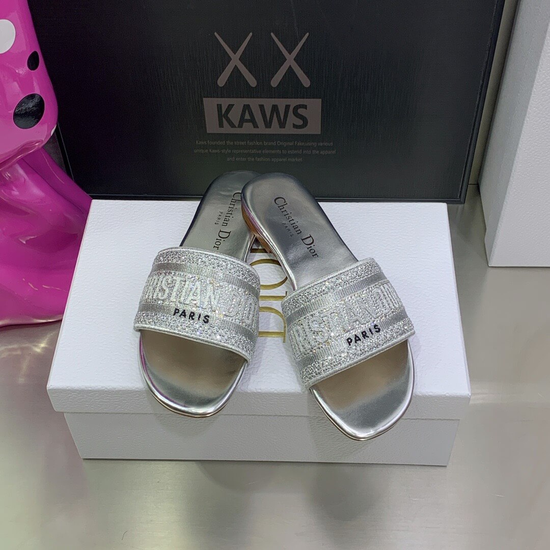 CD Dway Slides