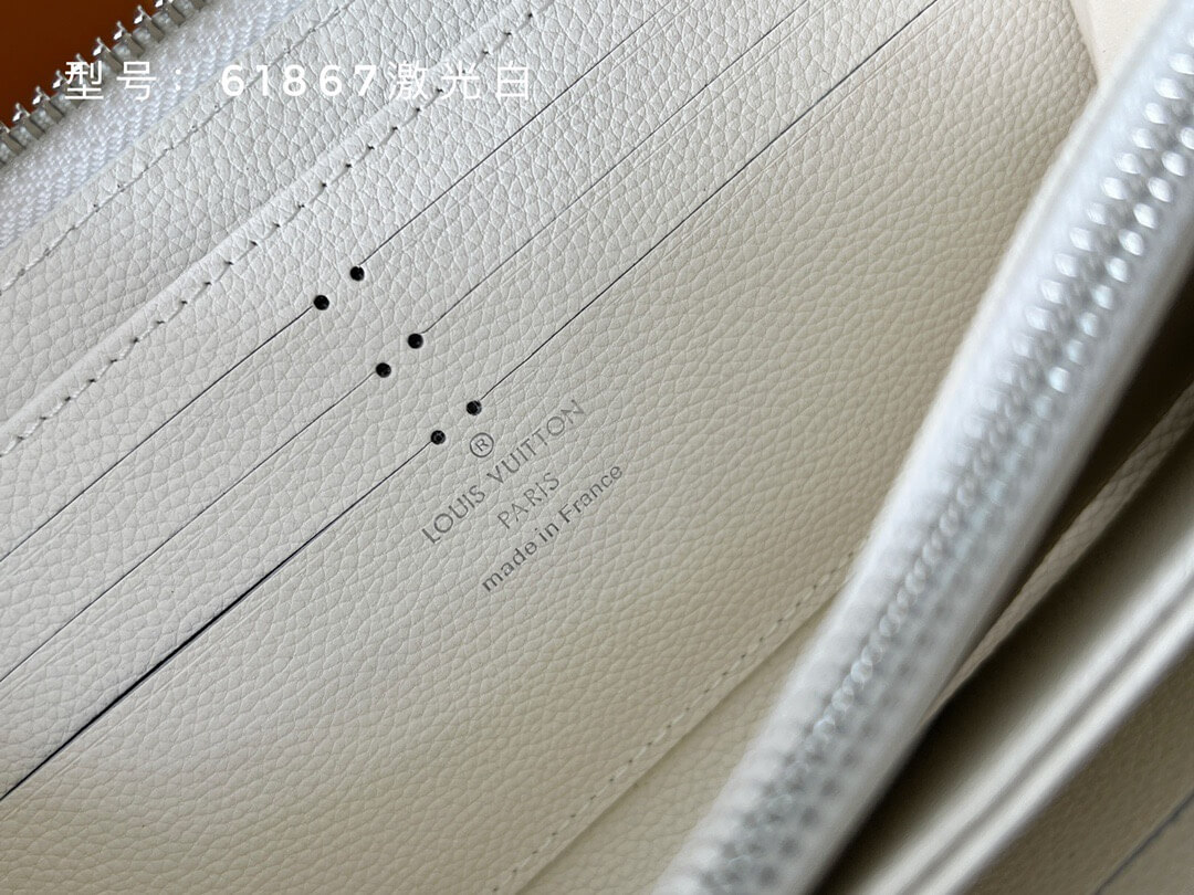LOUIV Zippy Wallet