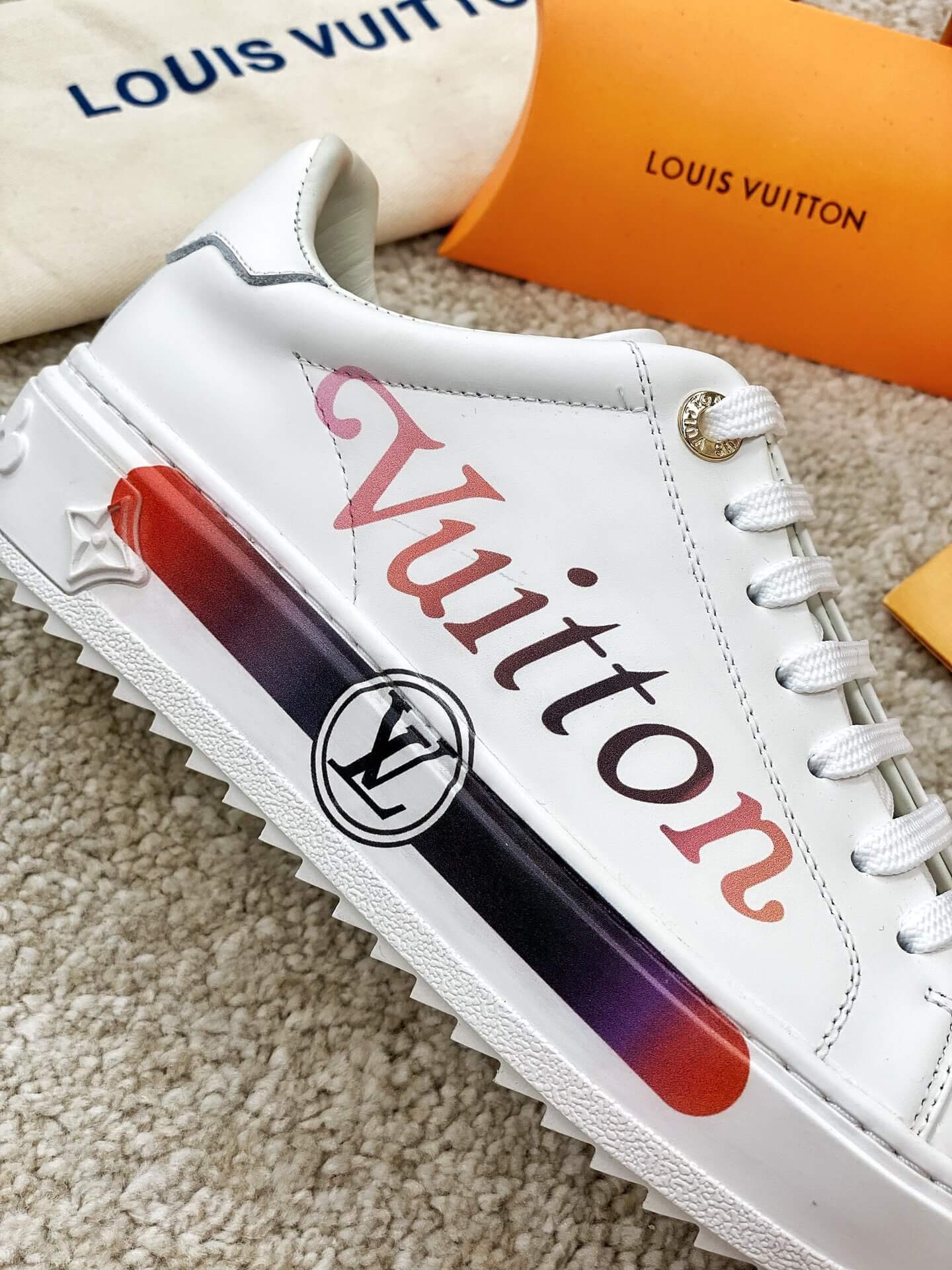 LOUIV Sneakers