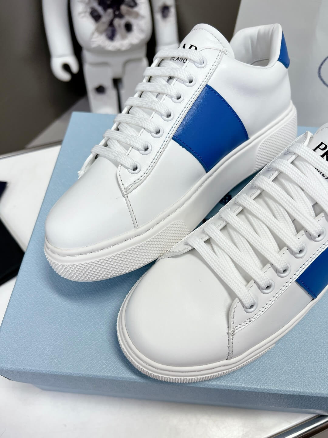 PR Sneakers