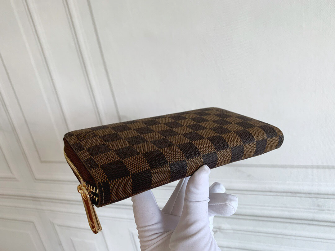 LOUIV Zippy Wallet