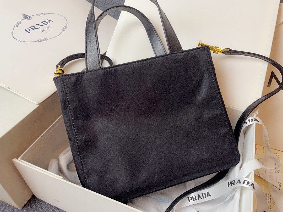 PR Vintage Nylon Tote