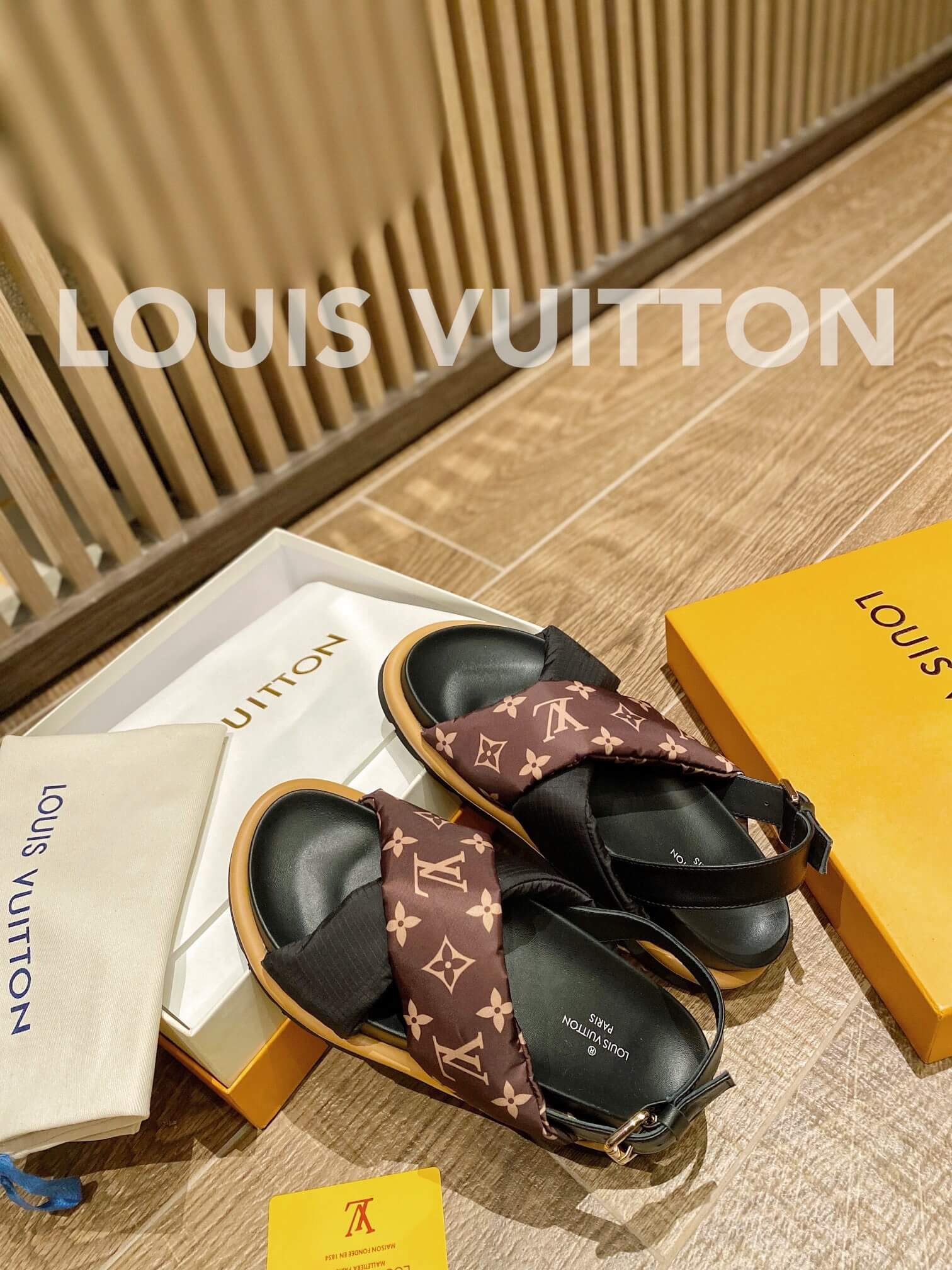 LOUIV Puffer Sandals