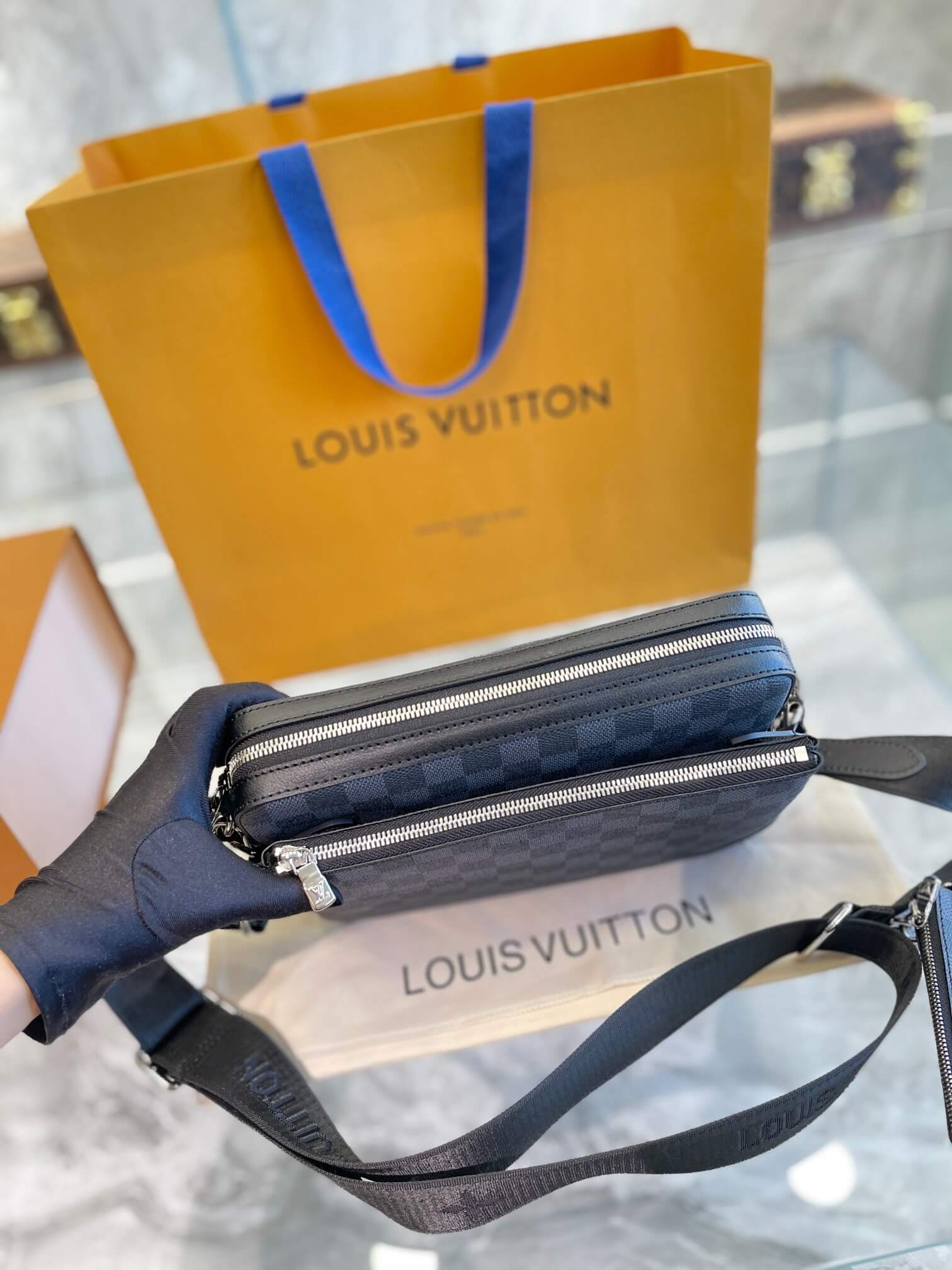 LOUIV Men Bag