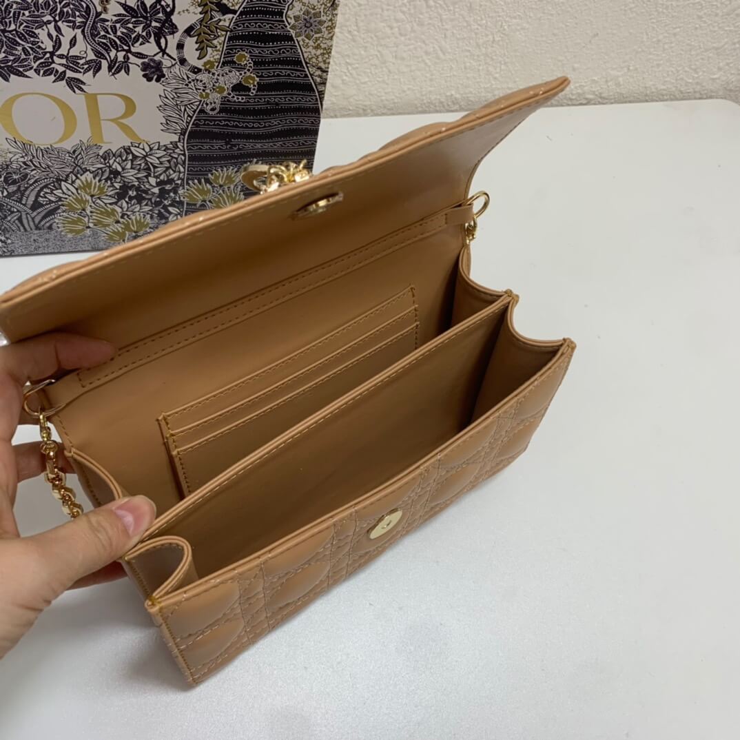 CD Lady Handle Pouch