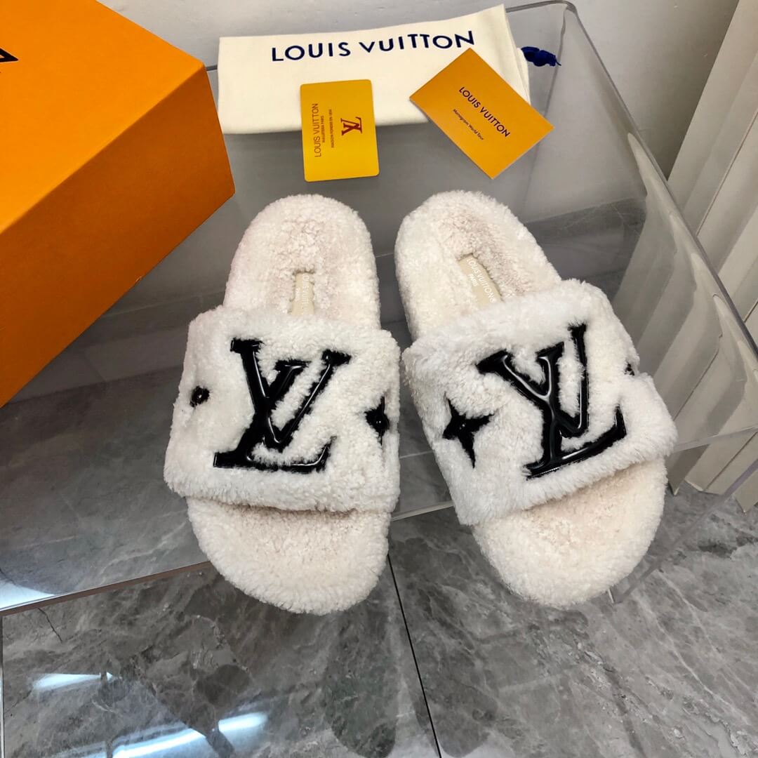 LOUIV Fur Slides