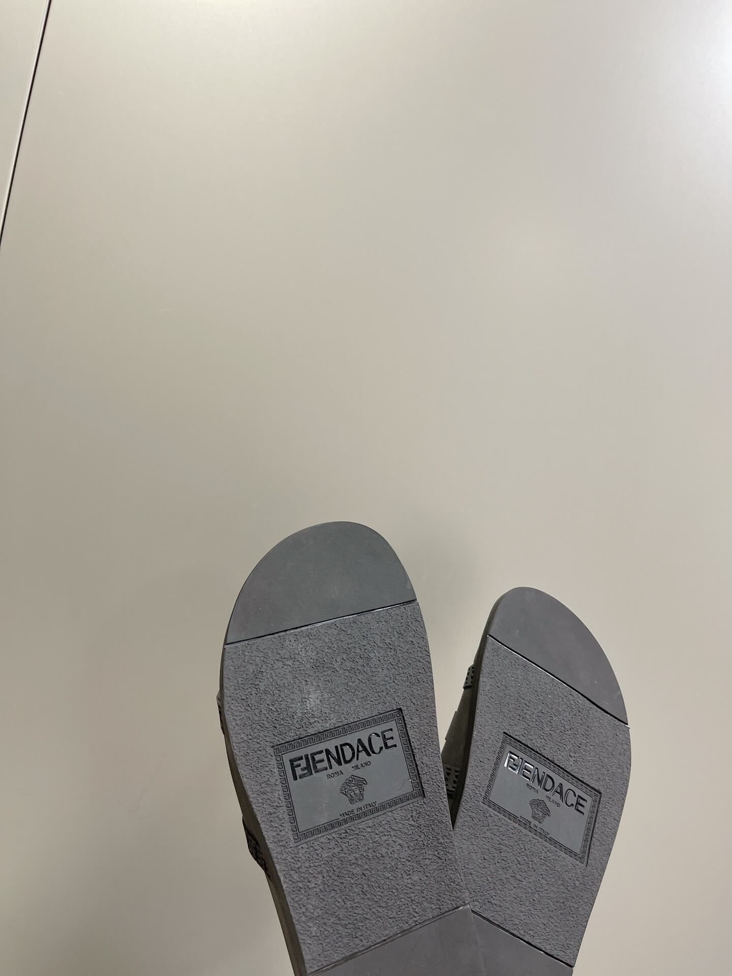 Fendace Slides