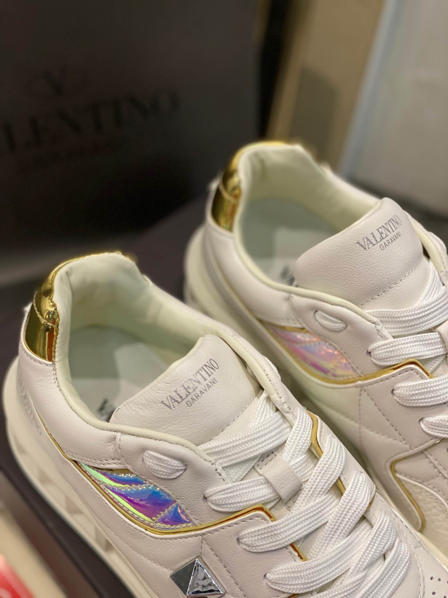 VALEN Sneakers