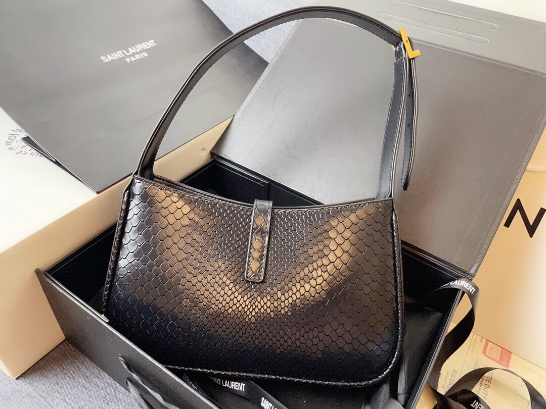 YSL Hobo Le 5a7