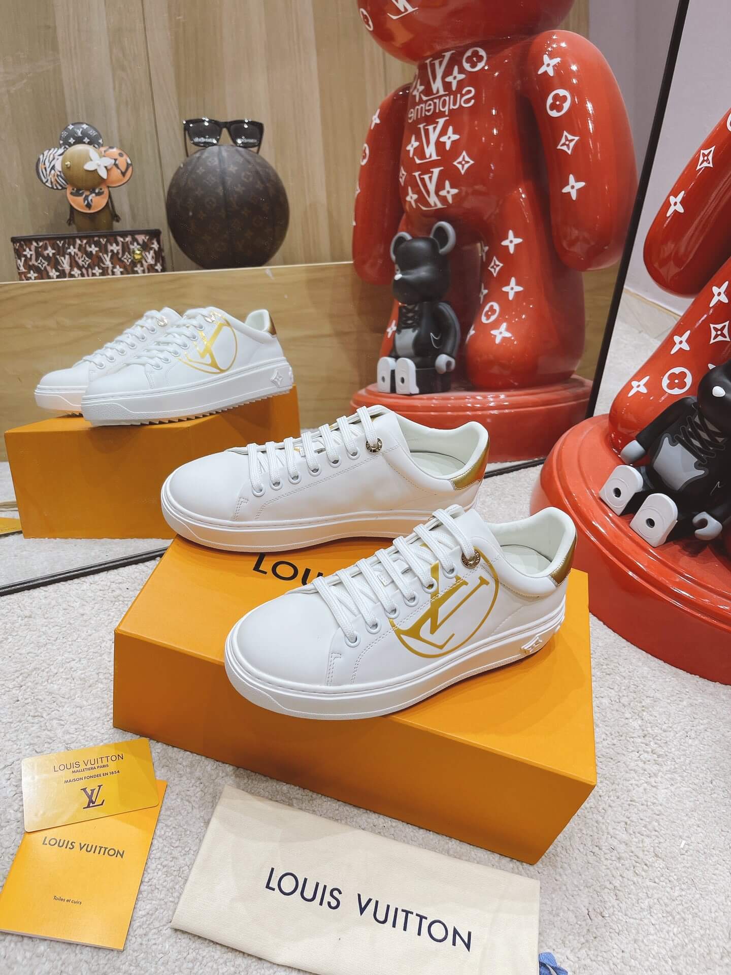LOUIV Sneakers