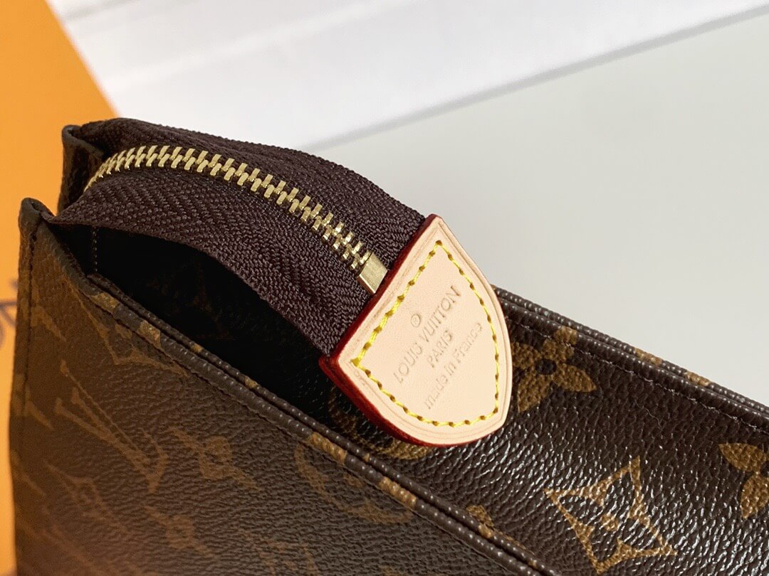 LOUIV Toiletry Pouch 26