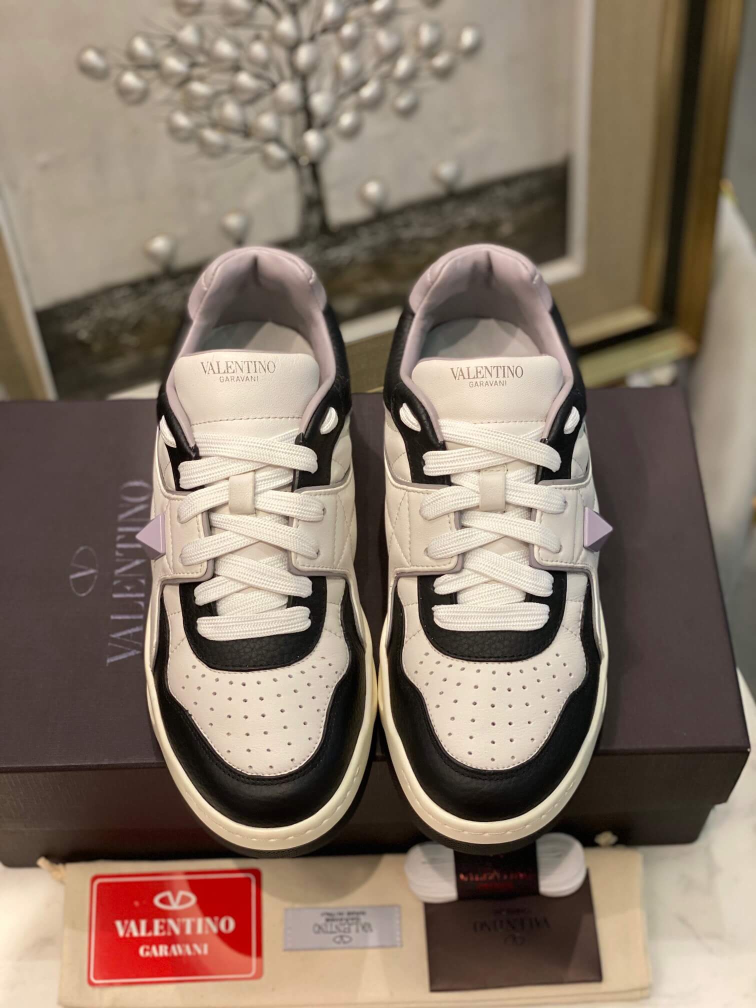 VALEN Sneakers