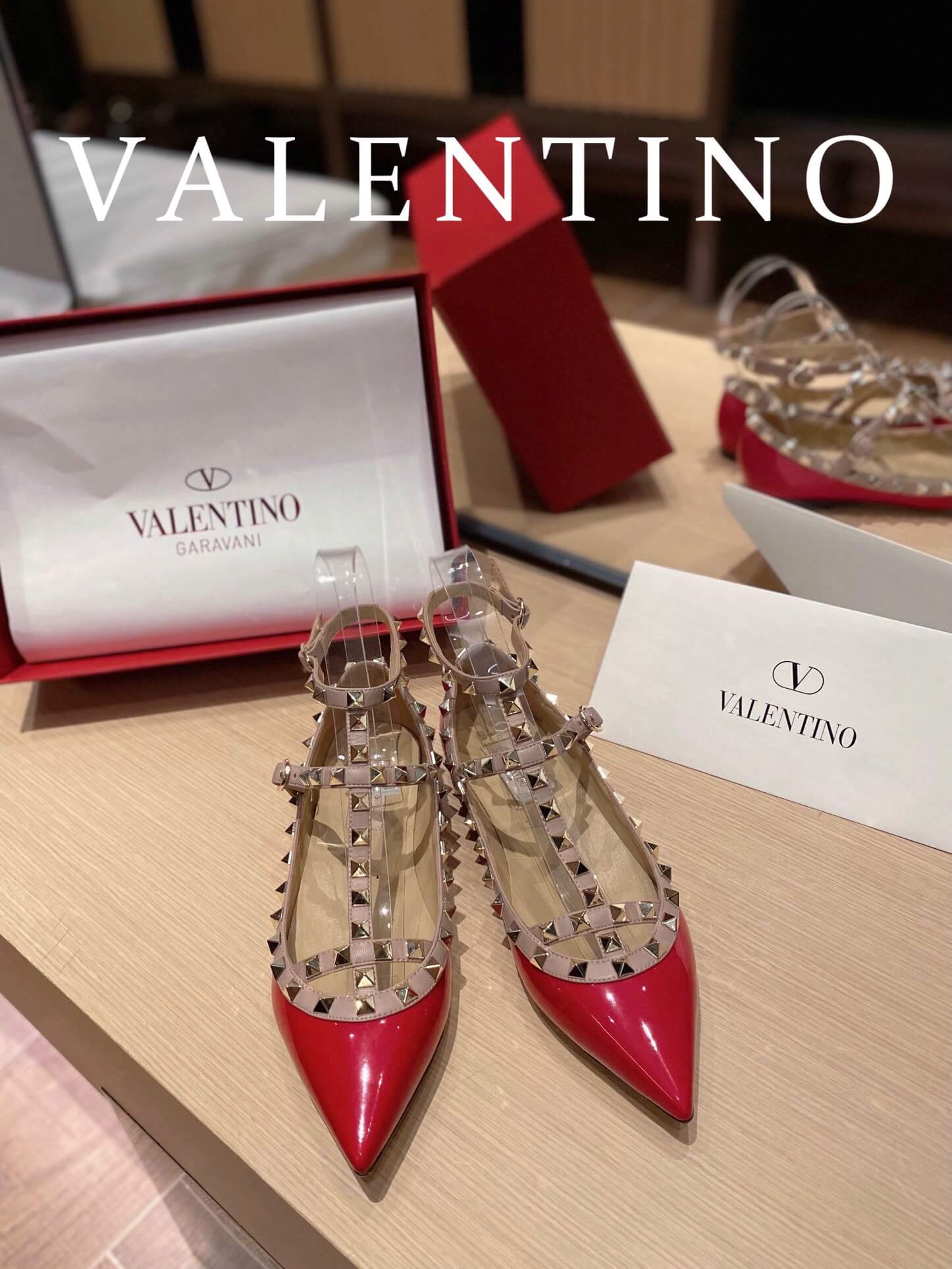 VALEN Rockstuds Sandals