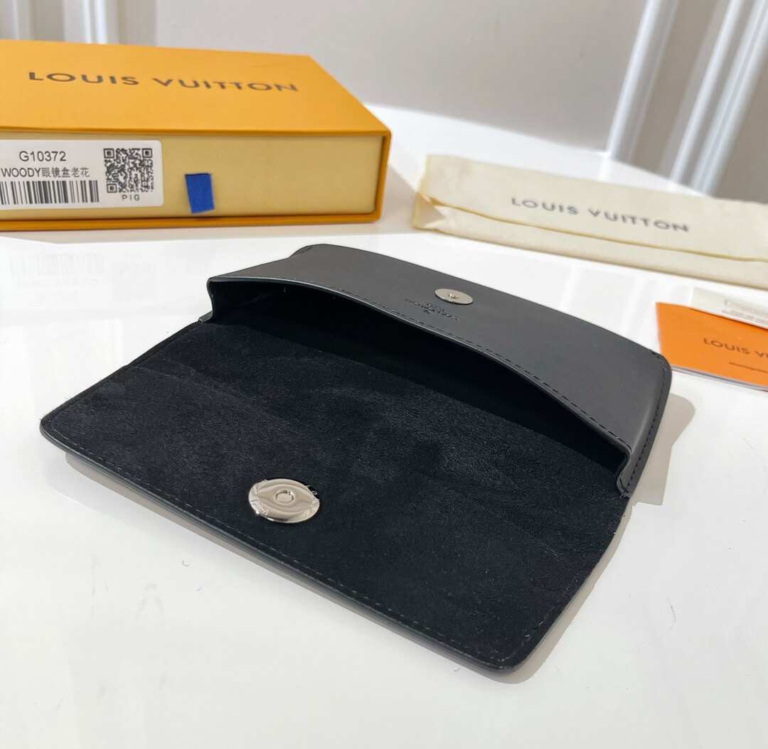 LOUIV Woody Sunglasses Case