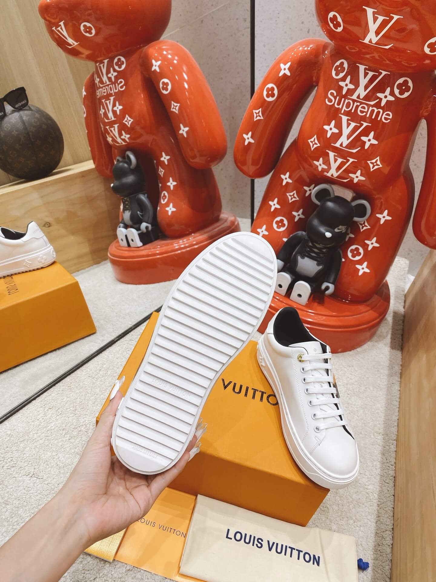 LOUIV Sneakers