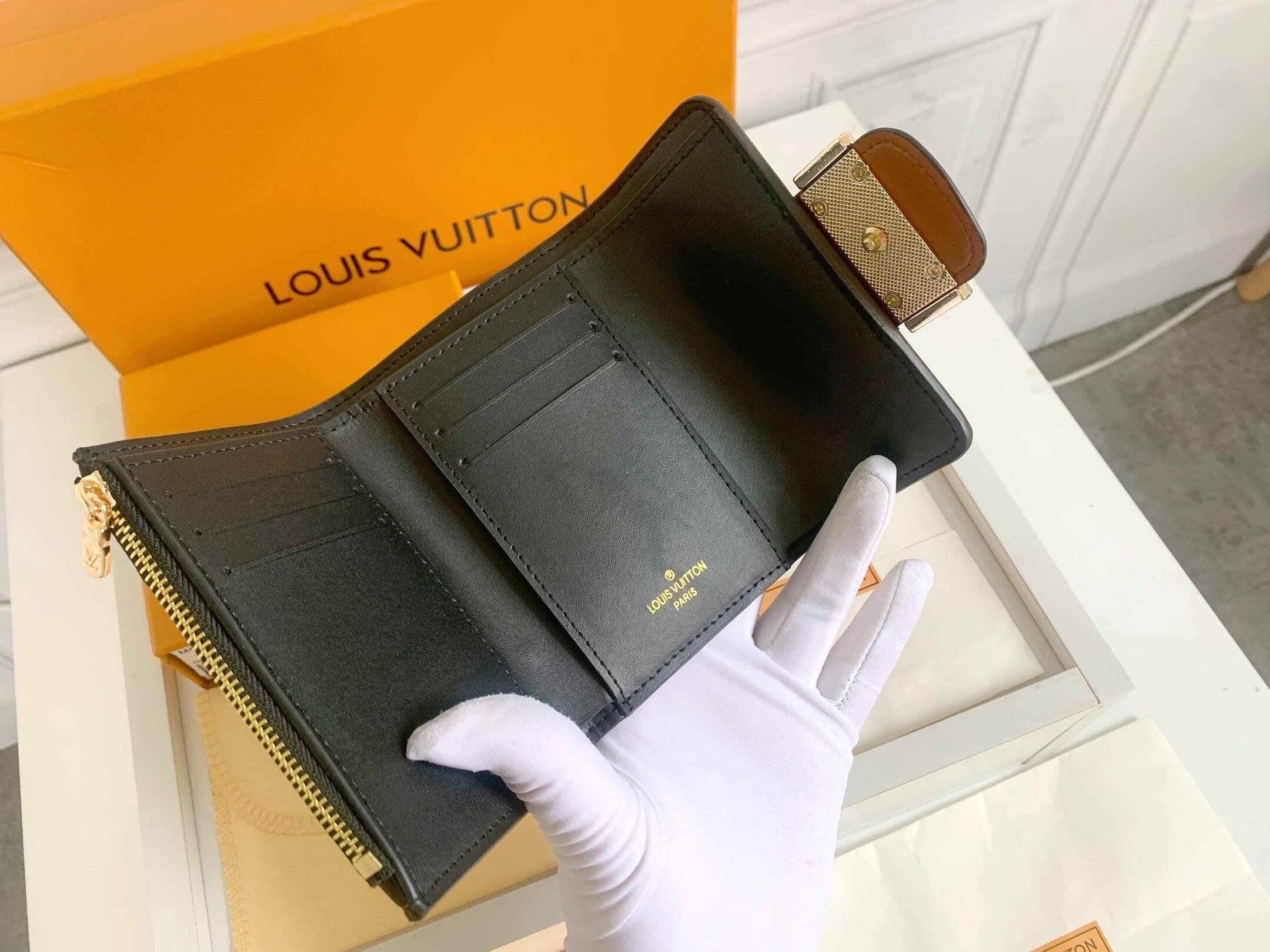 LOUIV Dauphine Wallet
