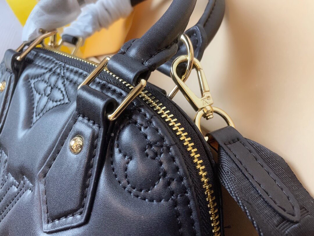 LOUIV Alma Puffer