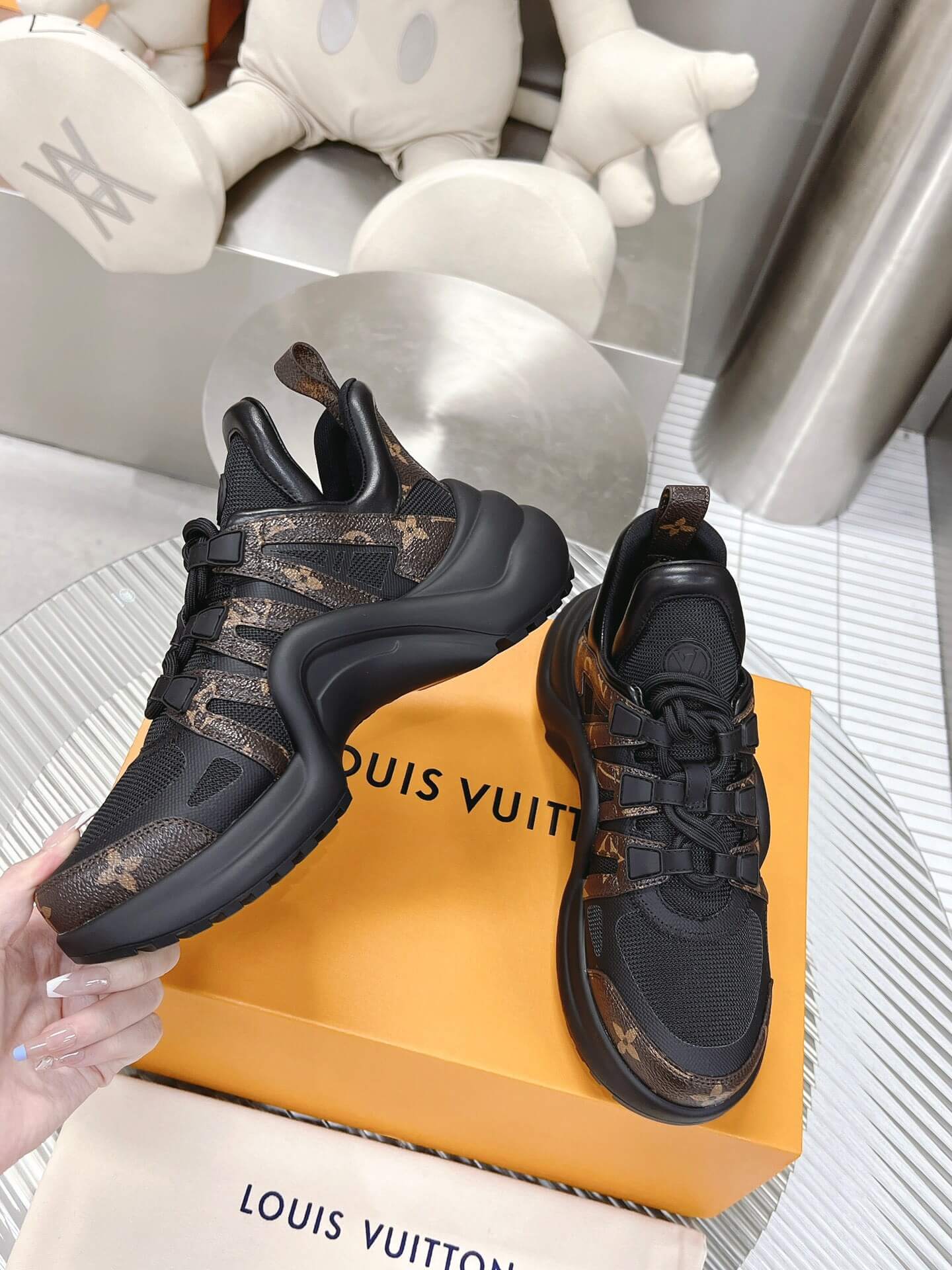 LOUIV Archlight Sneakers