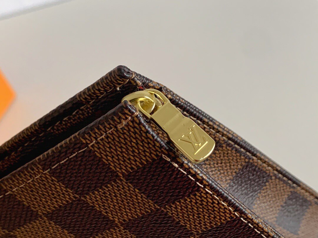 LOUIV Toiletry Pouch 26